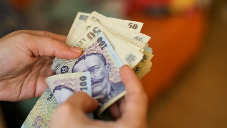 Românii pot investi în titlurile de stat Tezaur