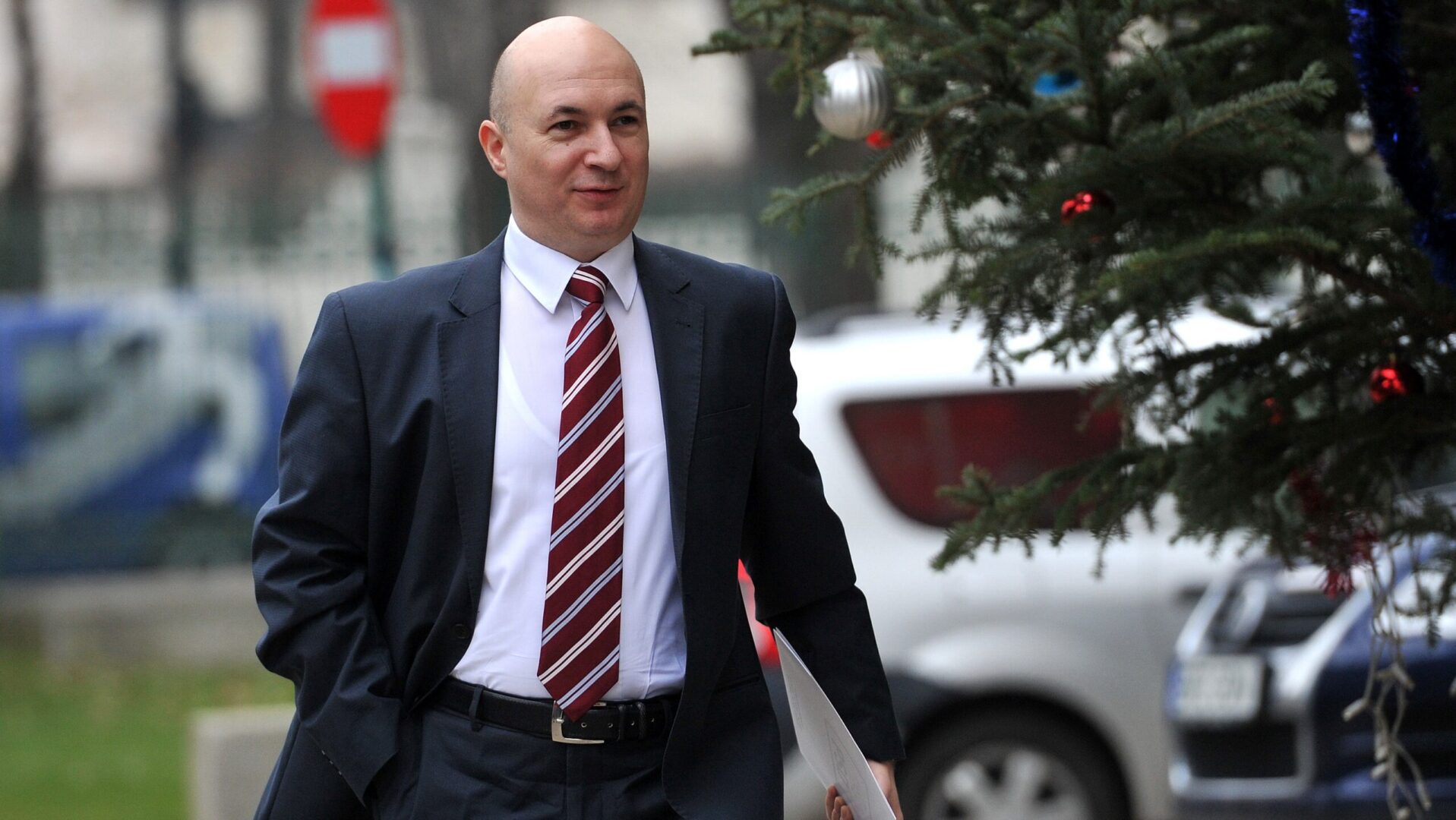 Codrin Ștefănescu APP