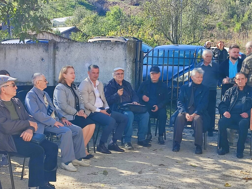 Bustul lui Ion Popescu, dezvelit la Bărbătești Bustul lui Ion Popescu, dezvelit la Bărbătești