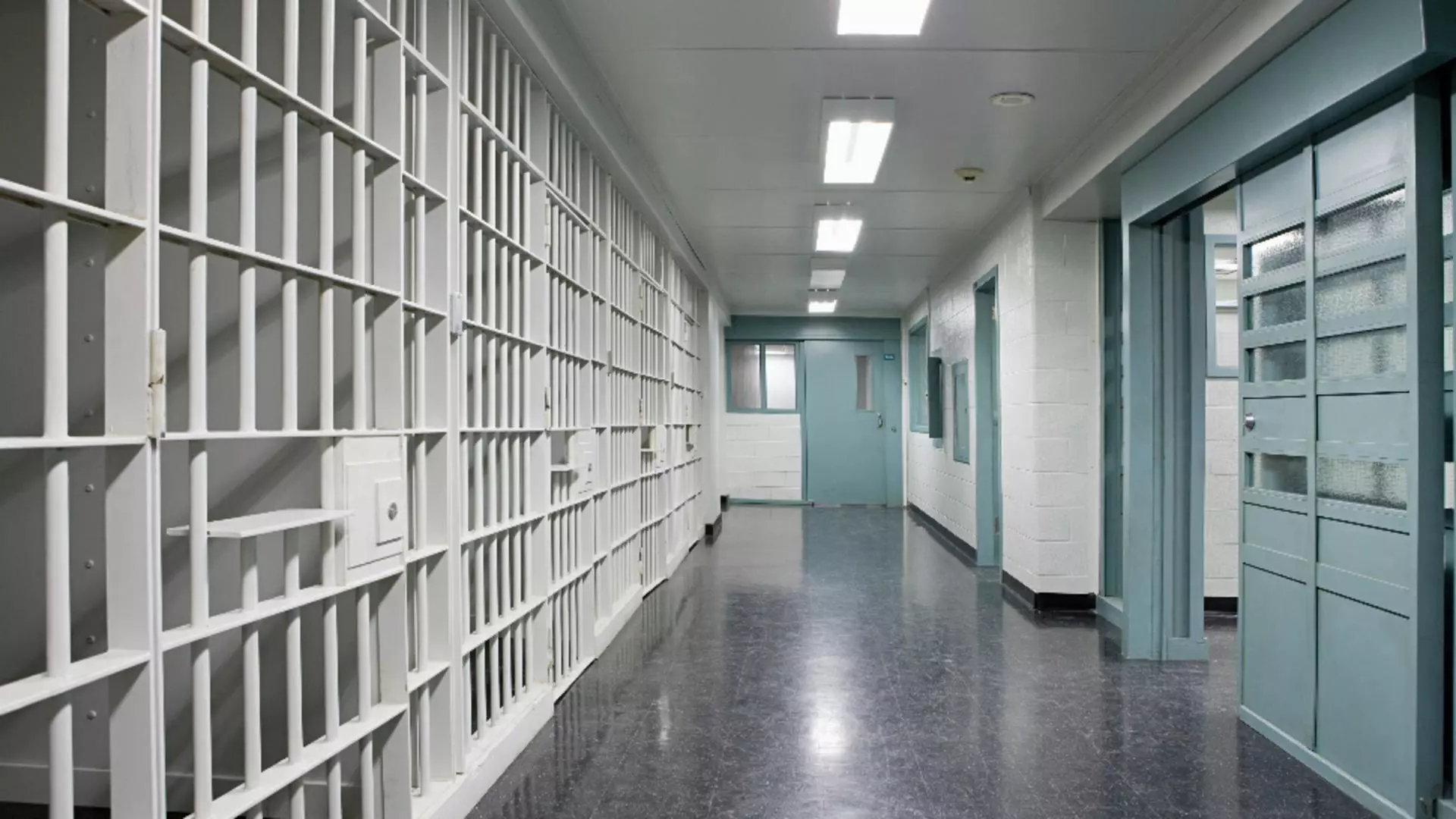 Închisoare pentru minorii care consumă droguri