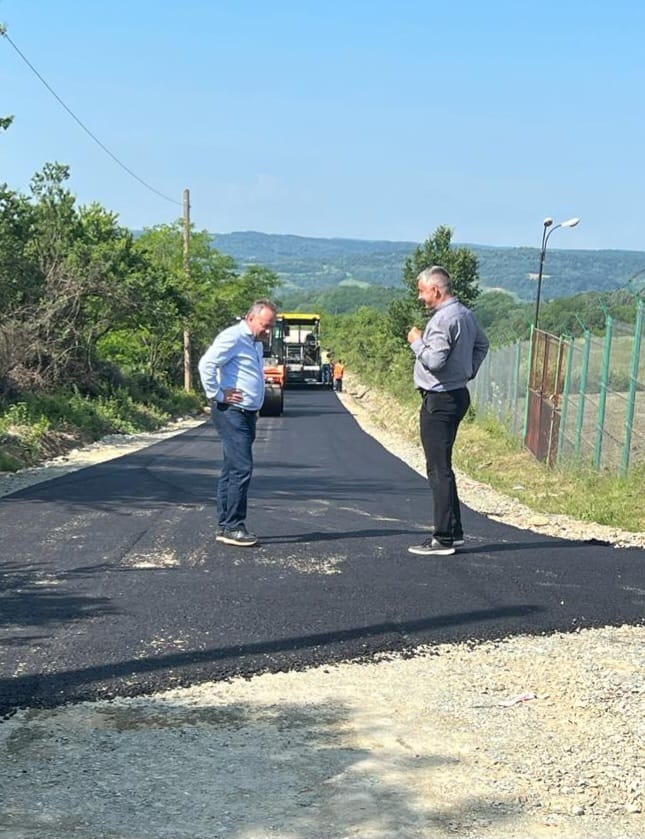 S-a turnat primul meteu de asfalt la Samarinești