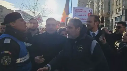 AUR protestează în fața sediului ASF