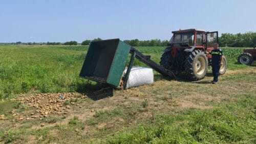 Adolescent strivit de un utilaj agricol Adolescent strivit de un utilaj agricol