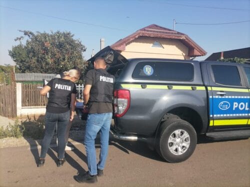 Câini salvați din condiții greu de imaginat! Proprietarul a fost amendat cu 12.000 de lei Câini salvați din condiții greu de imaginat! Proprietarul a fost amendat cu 12.000 de lei