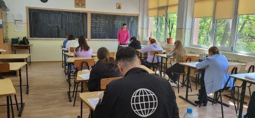 Premii de 5.000 lei pentru nota 10 la Bacalaureatul 2025. Proiect lansat de Ministerul Educației Premii de 5.000 lei pentru nota 10 la Bacalaureatul 2025. Proiect lansat de Ministerul Educației