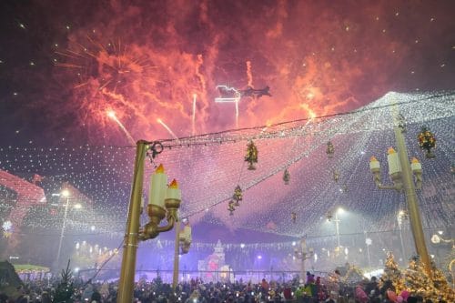 La Craiova începe amenajarea Târgului de Crăciun La Craiova începe amenajarea Târgului de Crăciun