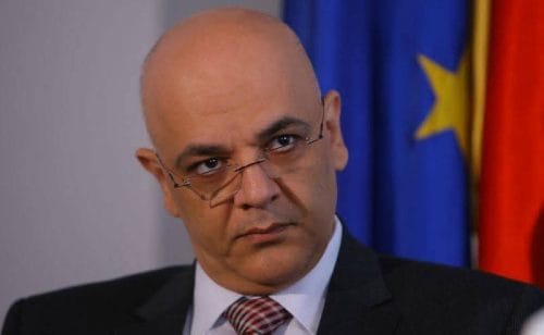 Raed Arafat cere limitarea accesului copiilor la rețelele de socializare