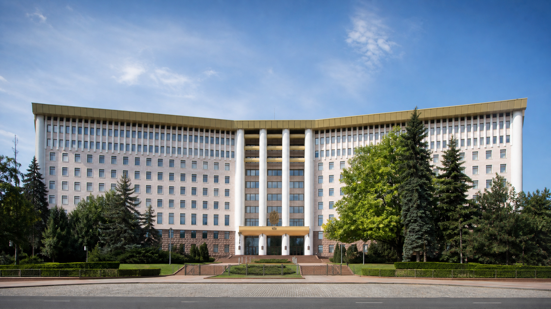 Deputați români, la Chișinău pentru discuții despre educație